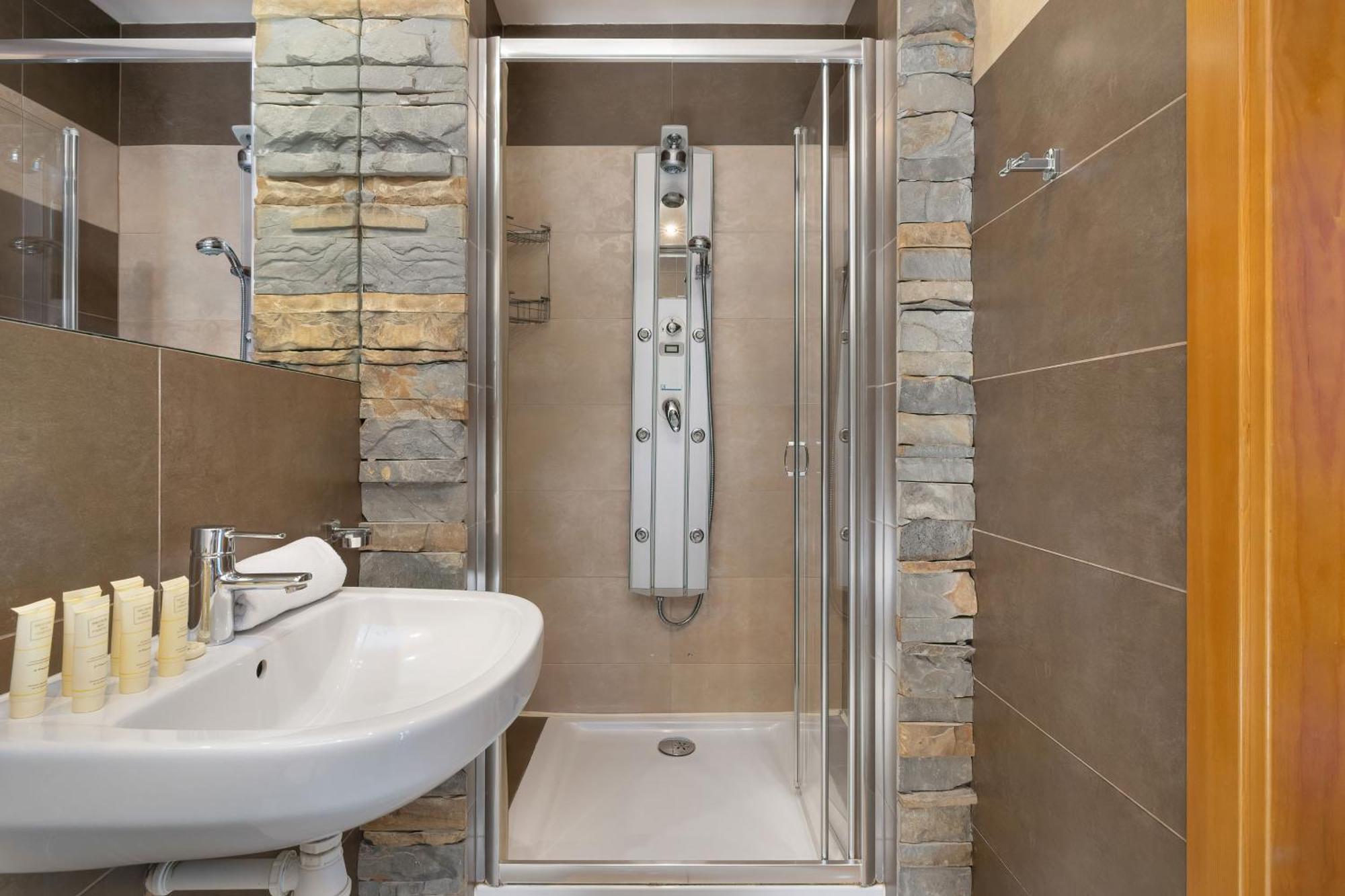 Przestronne Apartamenty W Zakopanem Z Trzema Sypialniami I Parkingiem By Noclegi Renters Экстерьер фото